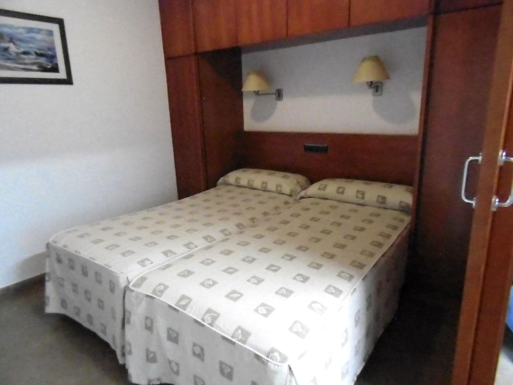 Hotel Apartamentos Solimar Calafell Esterno foto