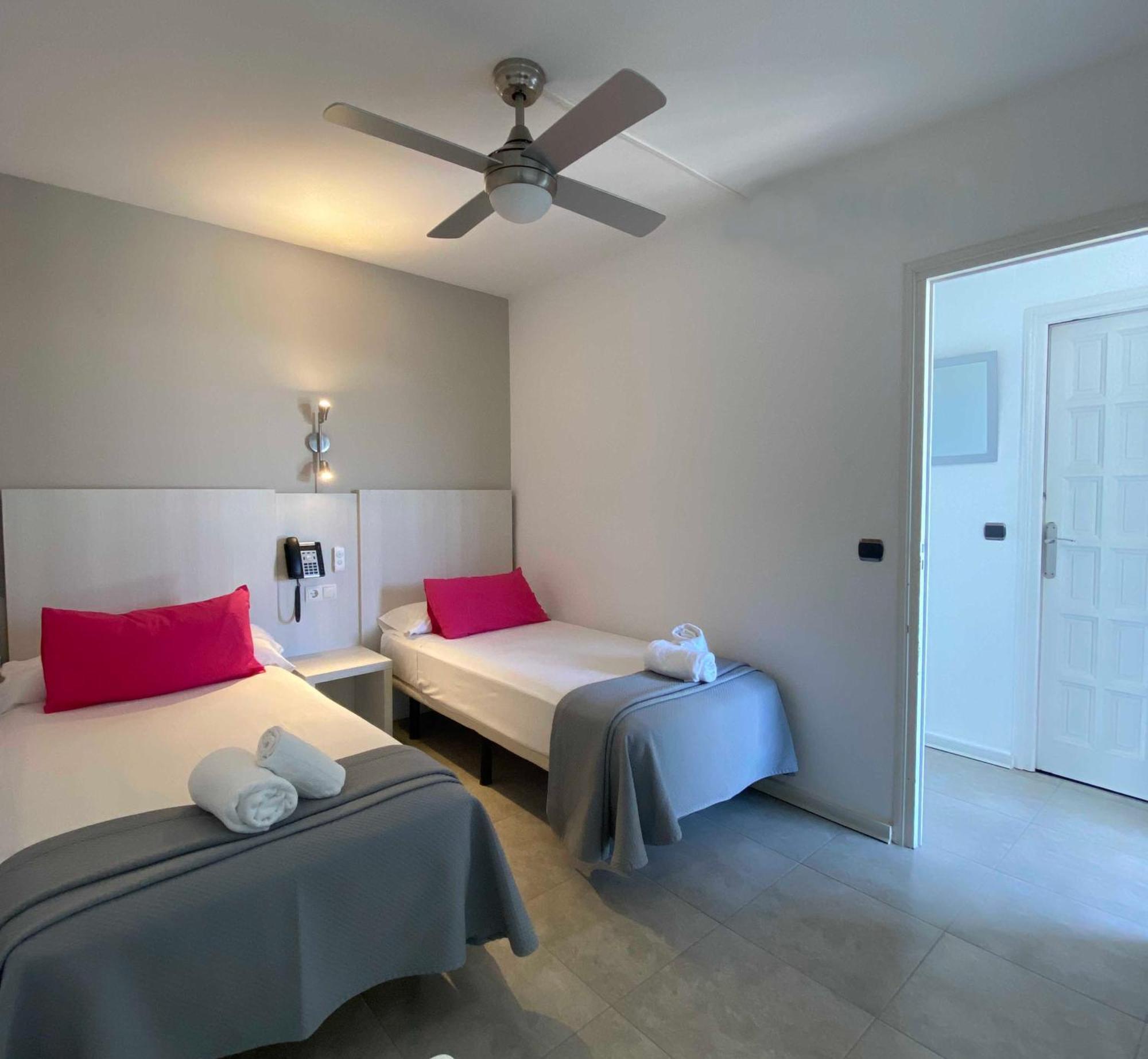 Hotel Apartamentos Solimar Calafell Esterno foto